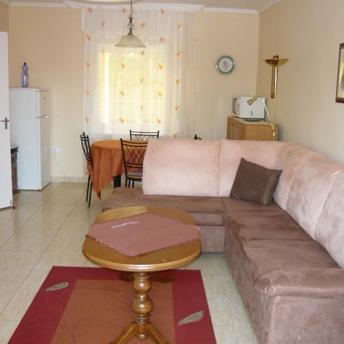 4. 3-Zimmer-Apartment für 6 Personen Parterre