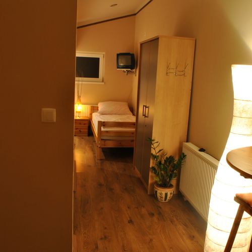 Apartament la parter cu vedere spre curte cu 1 camera pentru 2 pers.