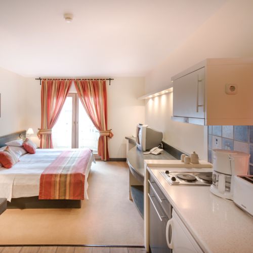 1-Room Family Apartment for 4 Persons