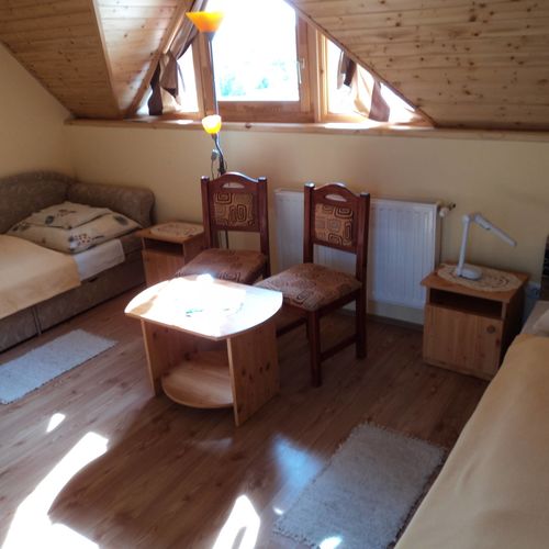 Camera twin cu panoramă cu vedere spre oraș (se poate solicita pat suplimentar)