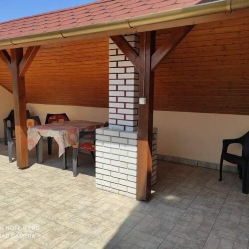 Apartman s balkónem pro 4 os. se 2 ložnicemi na poschodí