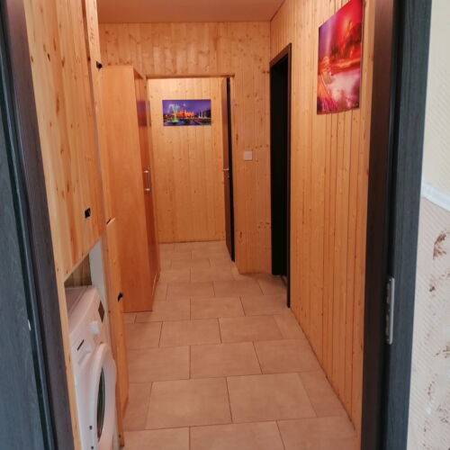 Tourist Zweibettzimmer mit Aussicht auf den Hof