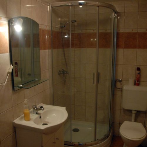 Apartament cu bucătărie proprie cu vedere spre grădină cu 2 camere pentru 5 pers.