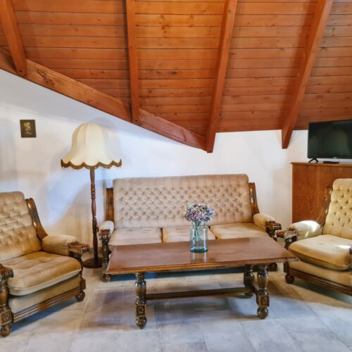 Garden View 2-Room Air Conditioned Apartment for 4 Persons