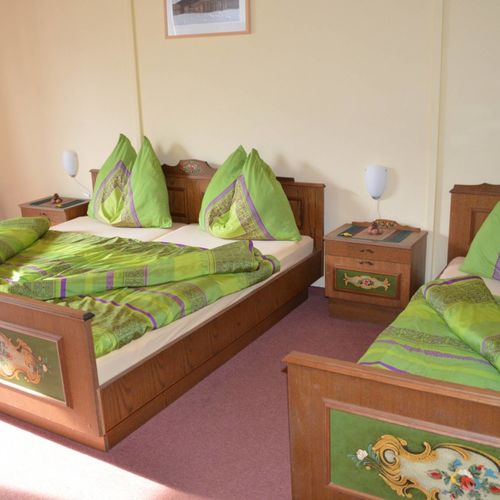 Family Dreibettzimmer mit Aussicht auf die Berge