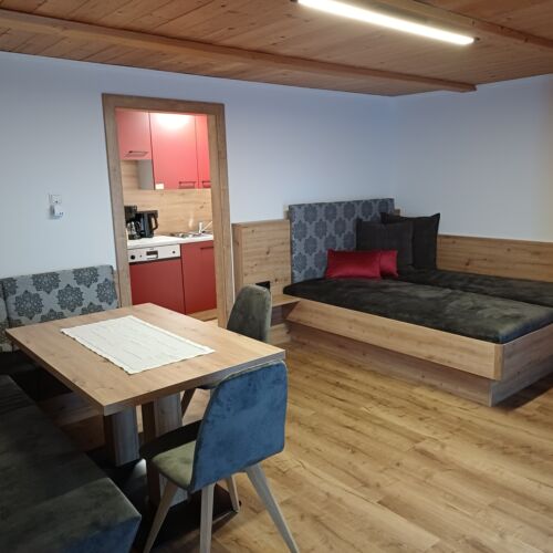 Apartman pro 4 os. se 2 ložnicemi s výhledem na hory v podkroví