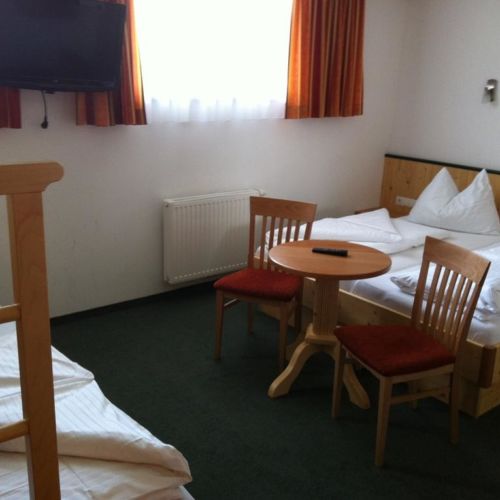 Dreibettzimmer