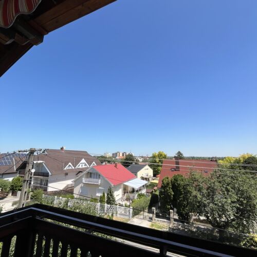 Apartament la etaj cu balcon cu 2 camere pentru 4 pers.
