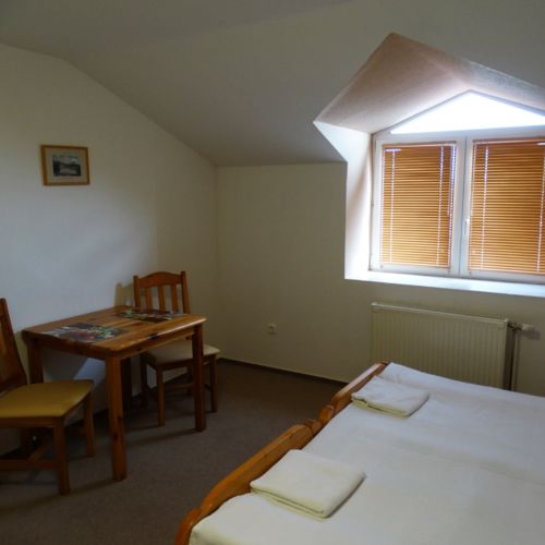 Zweibettzimmer Obergeschoss mit Eigener Küche