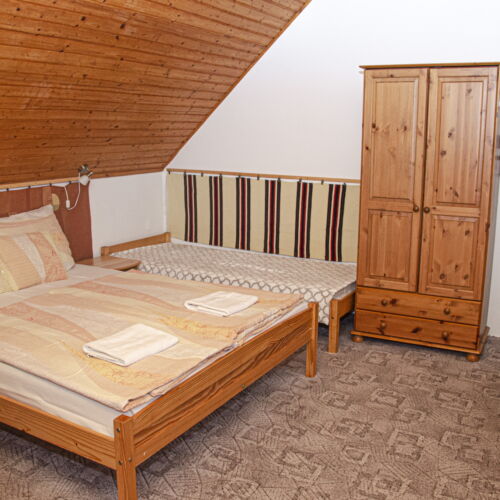 Apartament 6-osobowy na poddaszu z antresolą z 2 pomieszczeniami sypialnianymi