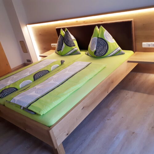 Apartament la parter cu terasă cu 2 camere pentru 4 pers.