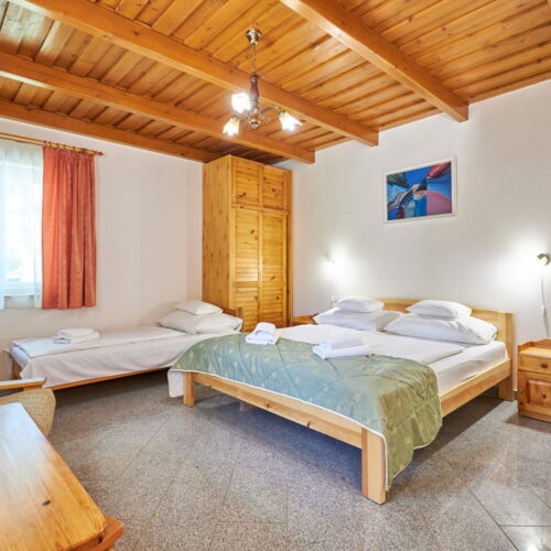 Studio Dreibettzimmer mit Eigner Küche