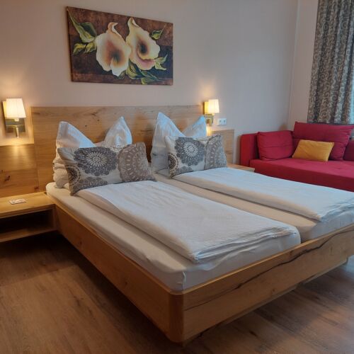 Pokoj s balkónem s manželskou postelí s panoramou