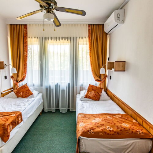 Standard Upstairs Twin Room