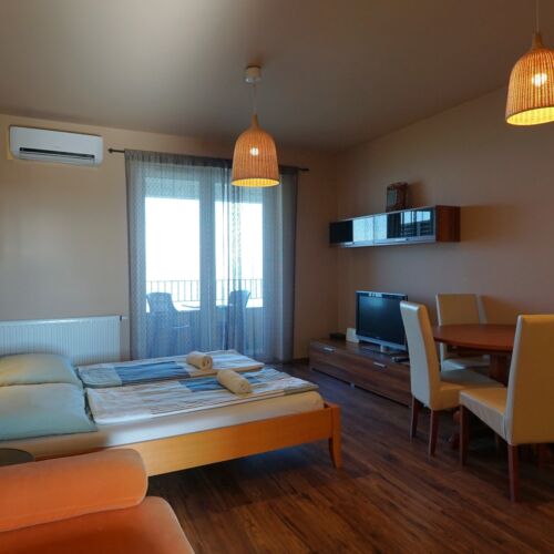 Panoramic Silver 1-Room Apartment for 2 Persons