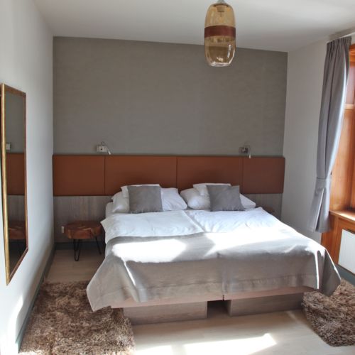 Pokój 2-osobowy na piętrze z łazienką (możliwa dostawka)