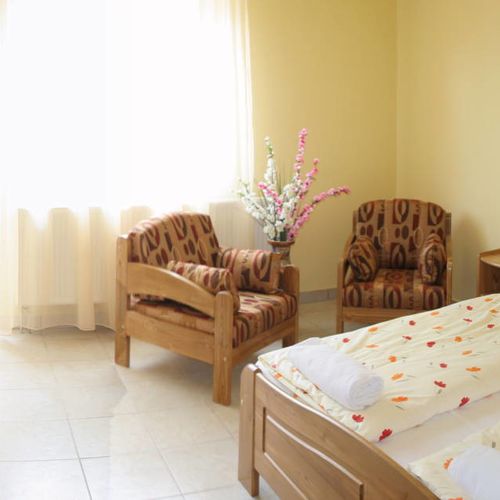 Apartament la etaj cu balcon cu 1 camera pentru 2 pers.