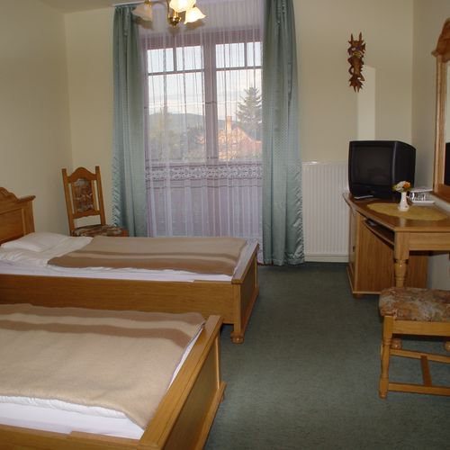 Pokój 2-osobowy z balkonem z klimatyzacją (możliwa dostawka)