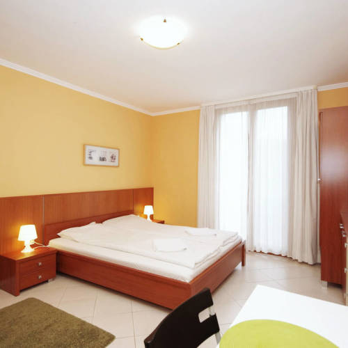 Studio 1-Room Air Conditioned Apartment for 2 Persons (extra bed available)
