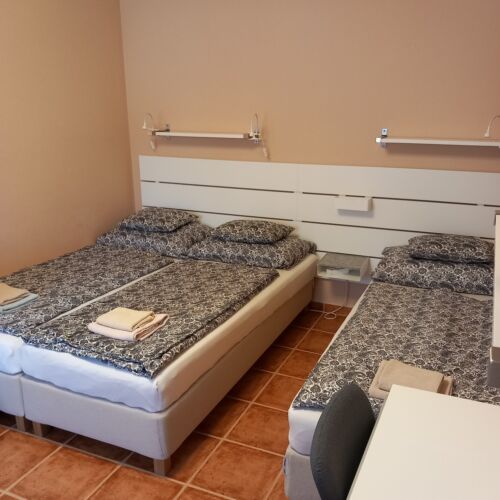 Air Conditioned Quadruple Room with Shower