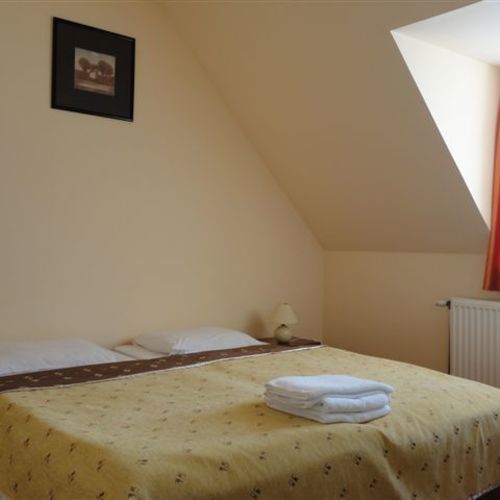 Pokoj s koupelnou pro 2 os. na poschodí