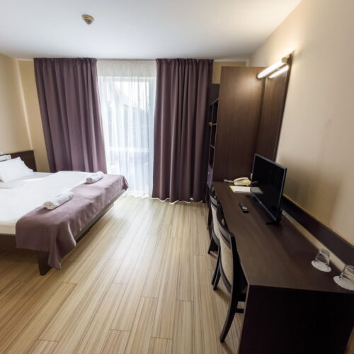 Camera twin standard cu aer condiționat