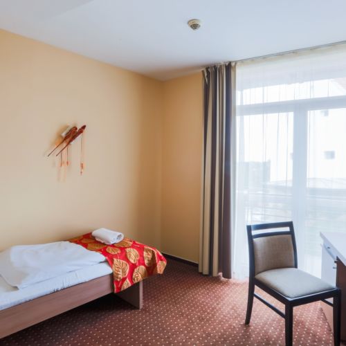 Camera single la etaj cu balcon