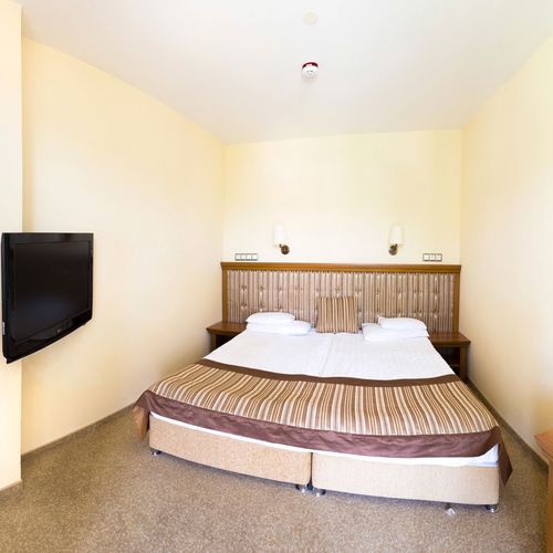 2-Room Family Suite for 4 Persons ensuite