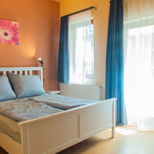 Apartament 4-osobowy z tarasem z własną kuchnią z 1 pomieszczeniem sypialnianym