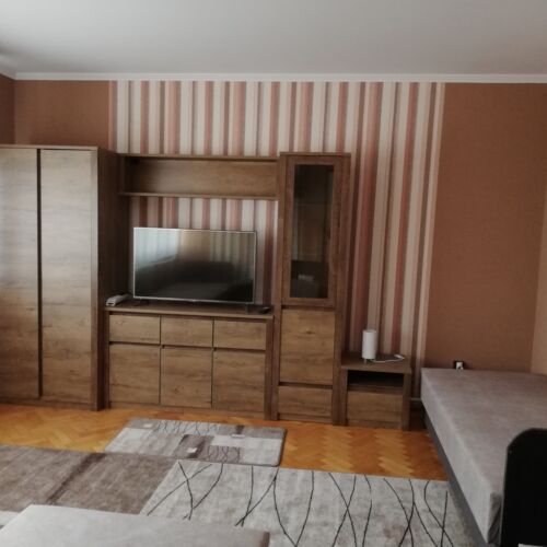 Camera cvadrupla family la parter