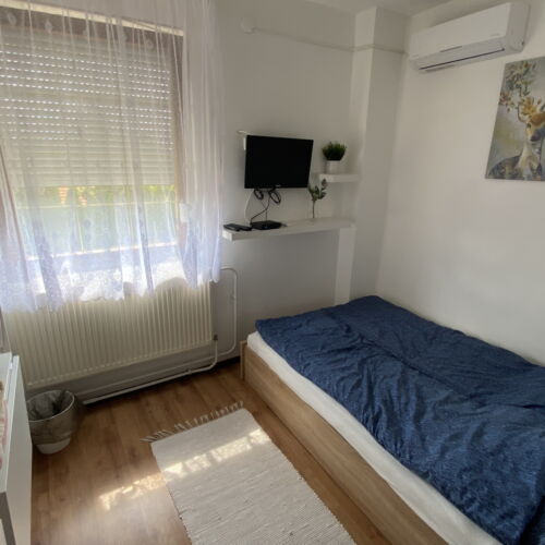 Camera dubla la etaj cu baie