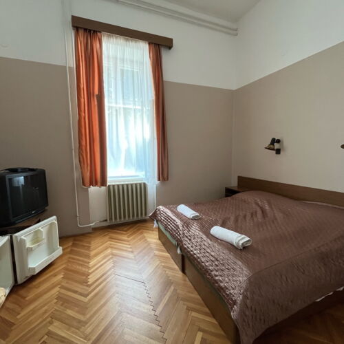 Camera twin standard cu baie