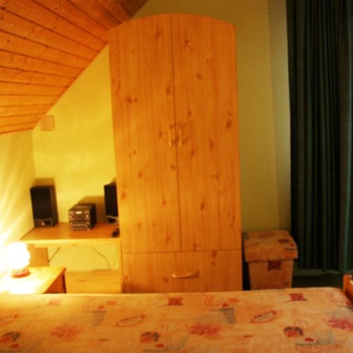 Pokój 2-osobowy na piętrze z balkonem (możliwa dostawka)