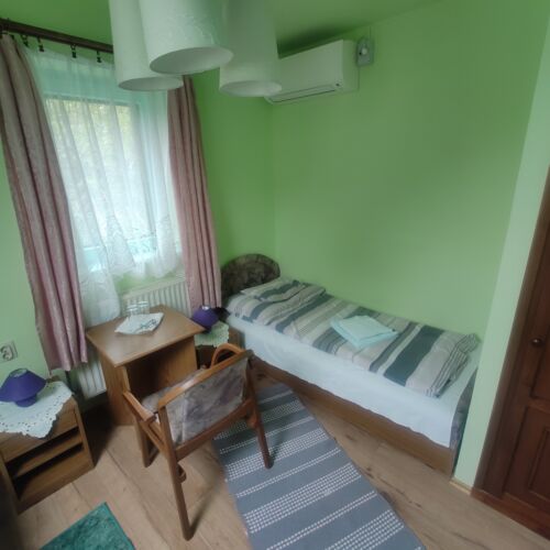 Camera twin la mansardă