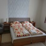 Ground Floor 3-Room Apartment for 6 Persons ensuite