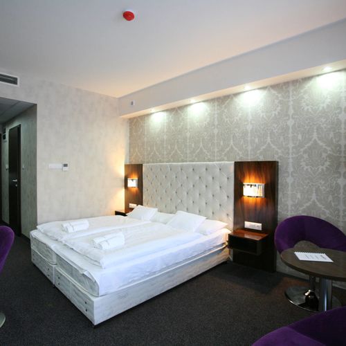 Camera dubla superior