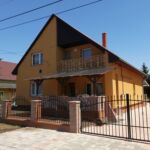 Földszintes balkonos 10 fős apartman 3 hálótérrel (pótágyazható)