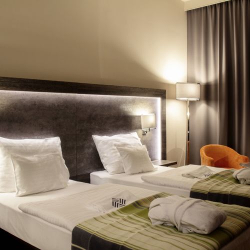 Camera twin business superior