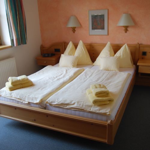 Double Room with Shower 