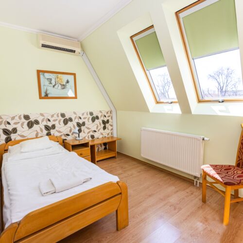 Emeleti egyágyas szoba