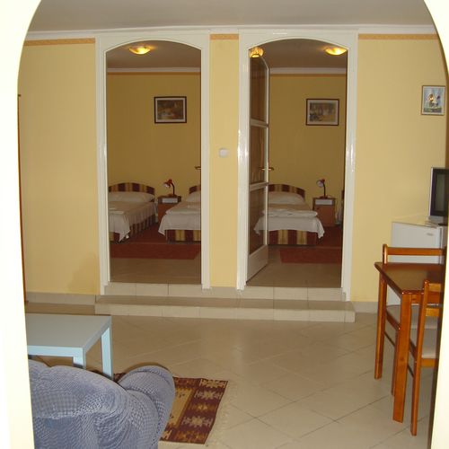 Apartament la parter b cu 3 camere pentru 6 pers.