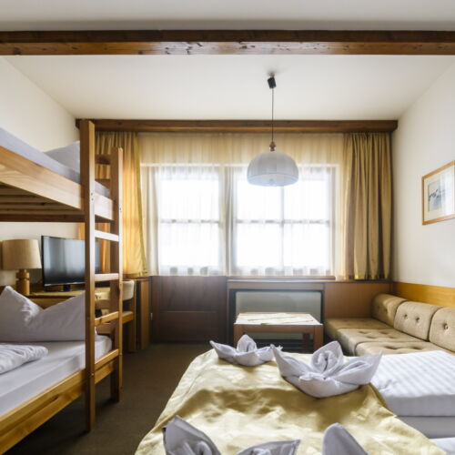 Camera family cu balcon pentru 5 pers.