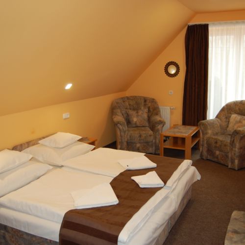 Camera twin classic cu balcon