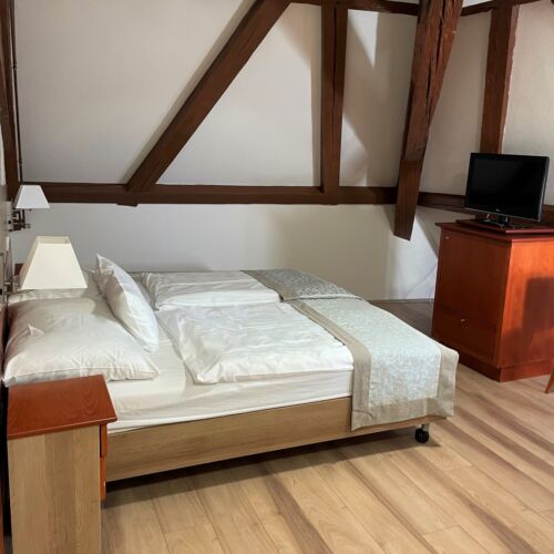Economy Upstairs Twin Room