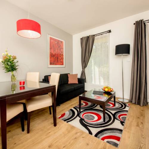 Apartament executive la etaj cu 2 camere pentru 4 pers. (se poate solicita pat suplimentar)