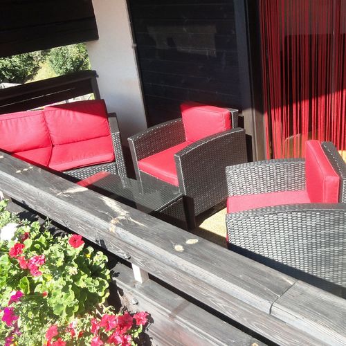 Apartament cu balcon cu vedere spre munte cu 3 camere pentru 6 pers.