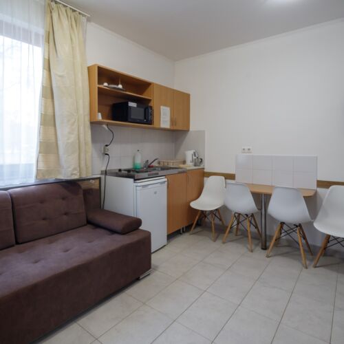 Studio Apartman s terasou pro 4 os. se 2 ložnicemi