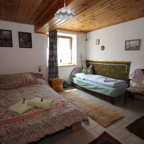 Apartman pro 3 os. s 1 ložnicí s výhledem do zahrady v přízemí (s možností přistýlky)