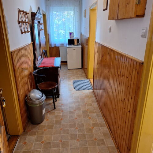 Apartament standard la etaj cu 3 camere pentru 6 pers.