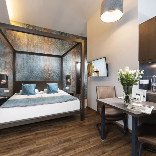 Camera twin executive cu pat matrimonial/ (se poate solicita pat suplimentar)